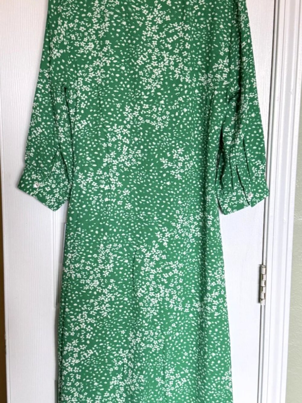 DKNY Floral Print Ruched Front 3/4 Sleeve Green Midi Dress Size 4 - Picture 3 of 14